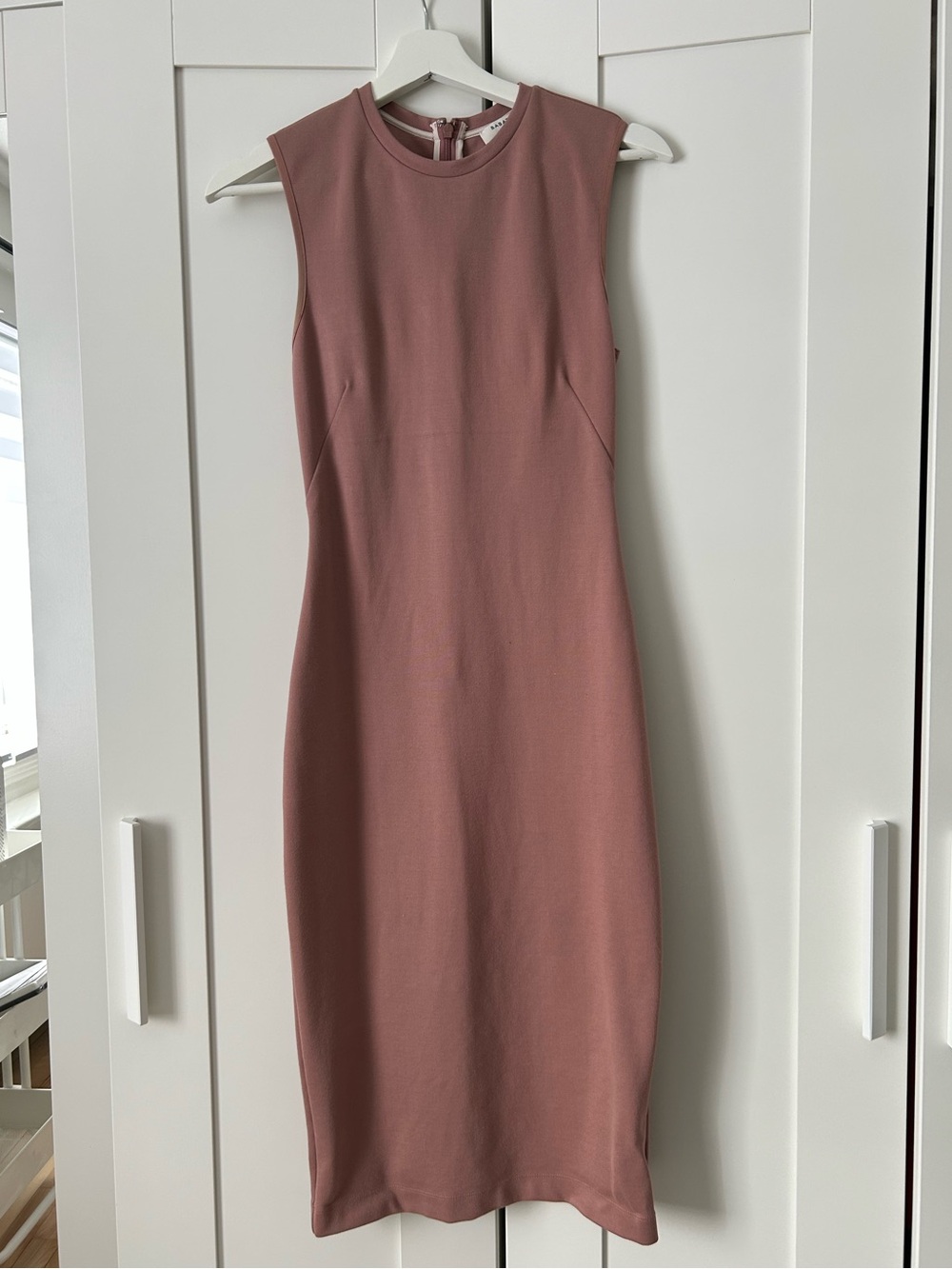 BABATON Sleeveless Bodycon Midi Dress